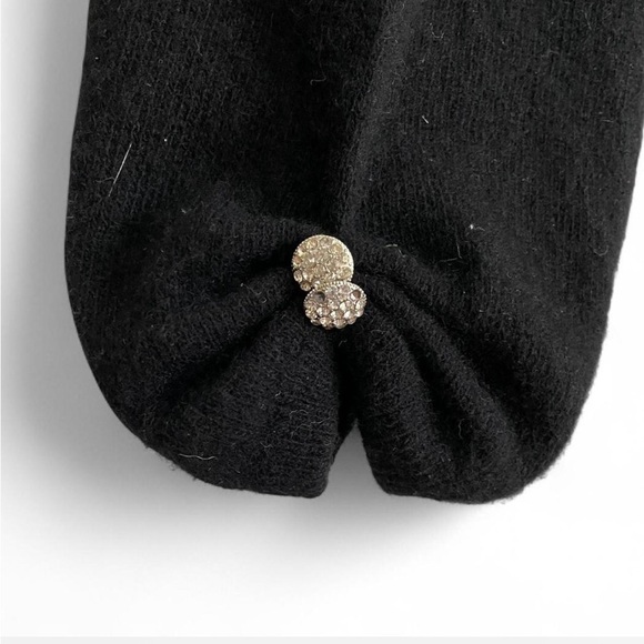 Black Cashmere cropped cardigan jacket with cream mink fur collar - Picture 8 of 8